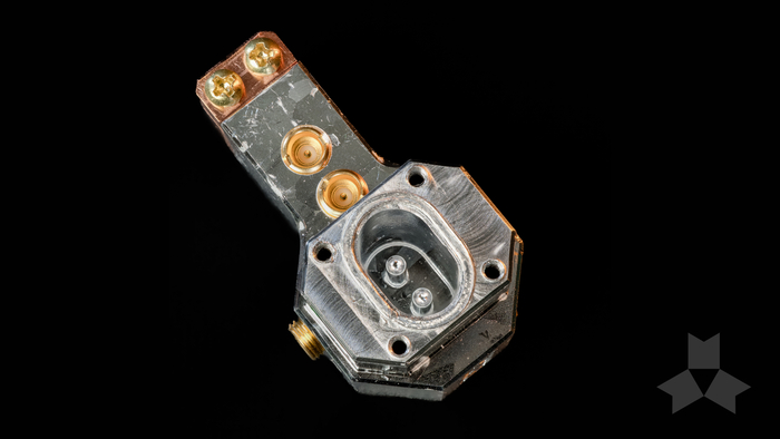 Nord Quantique superconducting multimode cavity